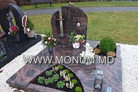 Monument granit MV66